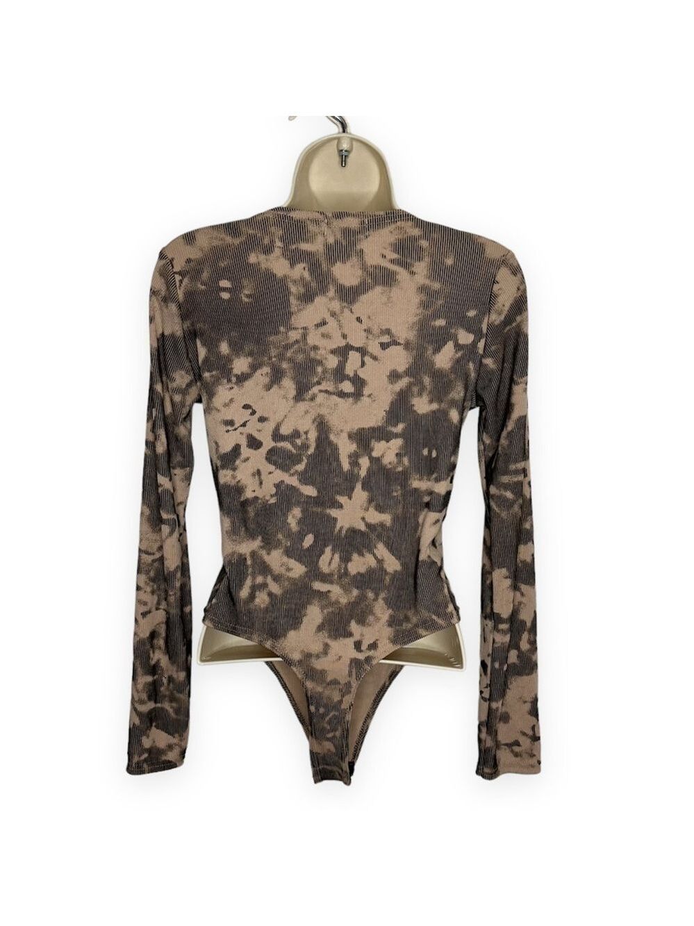 Pretty Little‎ Thing Beige Tie Dye Bodysuit Size US 6 - Picture 3 of 7